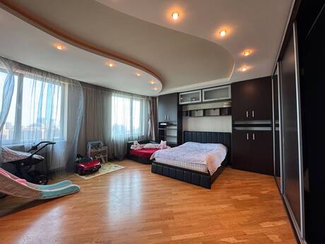 28 Mayda 4 otaqlı yeni tikili mənzil satılır, 156 m², 400 000 AZN, şəkil 4 / 12