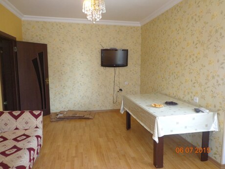 Elmlər Akademiyasında 2 otaqlı köhnə tikili mənzil kirayə verilir, 60 m², 700 AZN/ay, şəkil 2 / 10