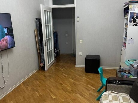 Elmlər Akademiyasında 2 otaqlı köhnə tikili mənzil satılır, 40 m², 235 000 AZN, şəkil 4 / 12