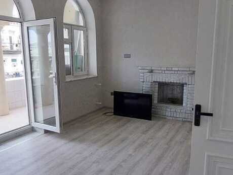 28 Mayda 2 otaqlı köhnə tikili mənzil kirayə verilir, 80 m², 950 AZN/ay, şəkil 4 / 8