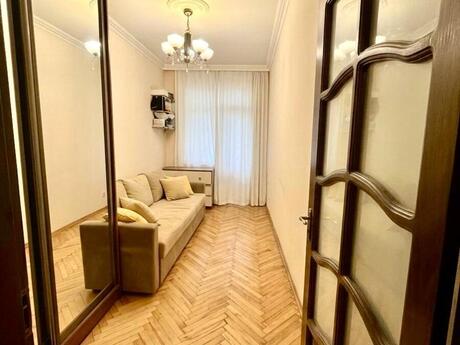 Gənclikdə 3 otaqlı köhnə tikili mənzil satılır, 92 m², 245 000 AZN, şəkil 4 / 6