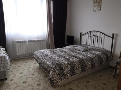 Nəsimidə 2 otaqlı köhnə tikili mənzil satılır, 60 m², 213 000 AZN, şəkil 2 / 12