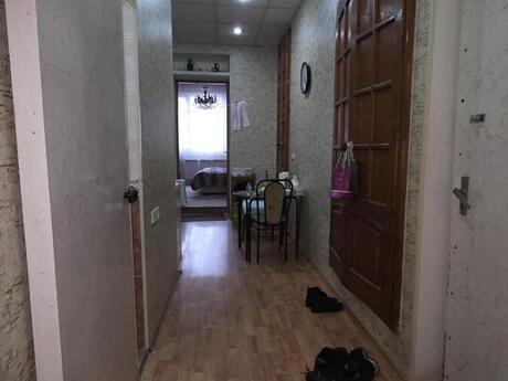 Nəsimidə 2 otaqlı köhnə tikili mənzil satılır, 60 m², 213 000 AZN, şəkil 3 / 12