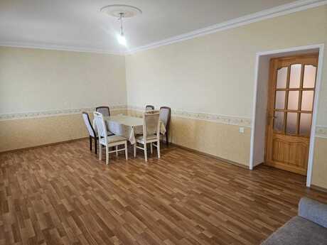 Badamdarda 4 otaqlı köhnə tikili mənzil kirayə verilir, 110 m², 780 AZN/ay, şəkil 3 / 12