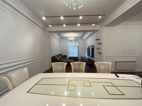 Ağ şəhərdə 4 otaqlı yeni tikili mənzil satılır, 200 m², 950 000 AZN, şəkil 3 / 12