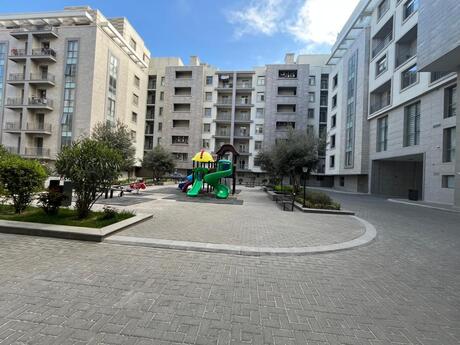 Ağ şəhərdə 4 otaqlı yeni tikili mənzil satılır, 200 m², 950 000 AZN, şəkil 2 / 12
