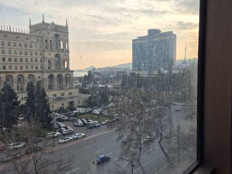 28 Mayda 2 otaqlı yeni tikili mənzil kirayə verilir, 96 m², 1 200 AZN/ay, şəkil 2 / 12