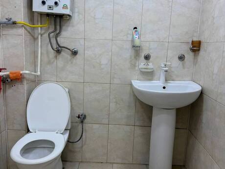 Bayılda 1 otaqlı köhnə tikili mənzil kirayə verilir, 45 m², 500 AZN/ay, şəkil 4 / 12