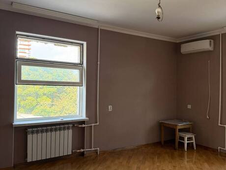 Bayılda 1 otaqlı köhnə tikili mənzil kirayə verilir, 45 m², 500 AZN/ay, şəkil 2 / 12