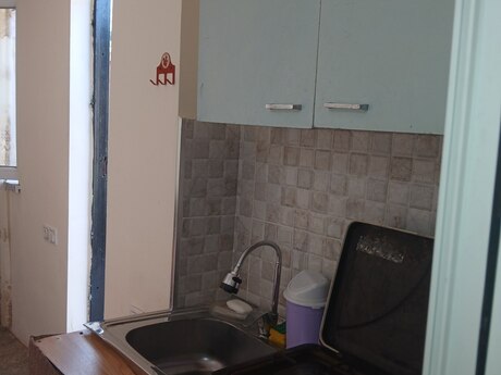 Binəqədidə 1 otaqlı köhnə tikili mənzil kirayə verilir, 25 m², 200 AZN/ay, şəkil 3 / 6