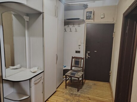 3 otaq · 83 m²