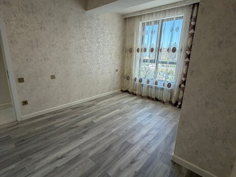 Qaraçuxurda 3 otaqlı yeni tikili mənzil satılır, 74 m², 182 000 AZN, şəkil 2 / 12