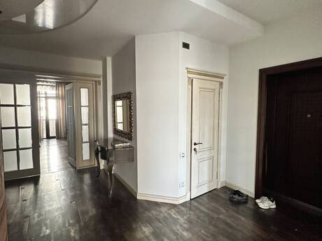 Сдаётся 3-комнатная квартира в новостройке, Nizami, 180 м², 2 000 AZN/мес, фото 5 / 12