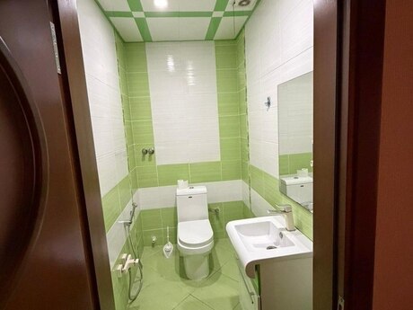 3-room new-build apartment for rent in Qara Qarayev, 135 m², 780 AZN/mo, photo 4 / 12