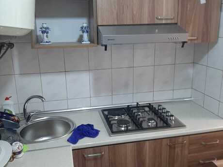 28 Mayda 2 otaqlı köhnə tikili mənzil kirayə verilir, 65 m², 600 AZN/ay, şəkil 5 / 9