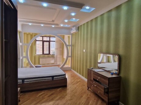 Gənclikdə 3 otaqlı köhnə tikili mənzil kirayə verilir, 140 m², 1 299 AZN/ay, şəkil 3 / 12