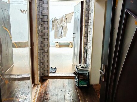 Biləcəridə 4 otaqlı köhnə tikili mənzil satılır, 135 m², 155 000 AZN, şəkil 3 / 12