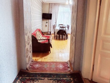 Biləcəridə 4 otaqlı köhnə tikili mənzil satılır, 135 m², 155 000 AZN, şəkil 4 / 12