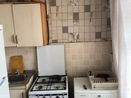 İnşaatçılarda 2 otaqlı köhnə tikili mənzil kirayə verilir, 55 m², 600 AZN/ay, şəkil 4 / 11