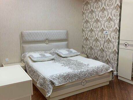 3-room old-build apartment for sale in Qara Qarayev, 135 m², 310 000 AZN, photo 2 / 5