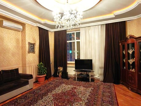 Продаётся 3-комнатная квартира в новостройке, Elmlər Akademiyası, 110 м², 375 000 AZN, фото 3 / 12