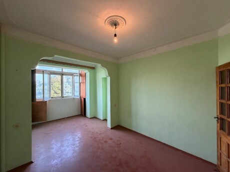 Əhmədlidə 4 otaqlı köhnə tikili mənzil satılır, 110 m², 200 000 AZN, şəkil 3 / 12