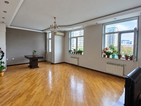 Объявление №6540640 - Баку, м. Низами, 3-комн., 87 м², 3/14 этаж