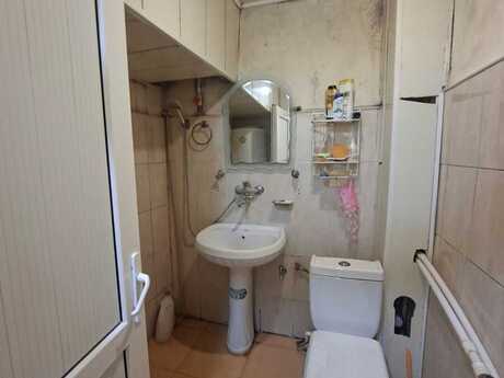Suraxanıda 2 otaqlı köhnə tikili mənzil kirayə verilir, 34 m², 400 AZN/ay, şəkil 3 / 9