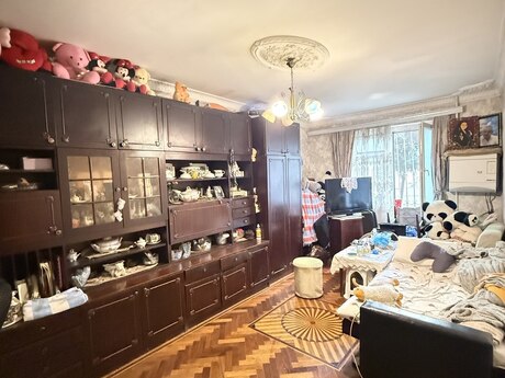 Əhmədlidə 2 otaqlı köhnə tikili mənzil satılır, 65 m², 125 000 AZN, şəkil 2 / 7