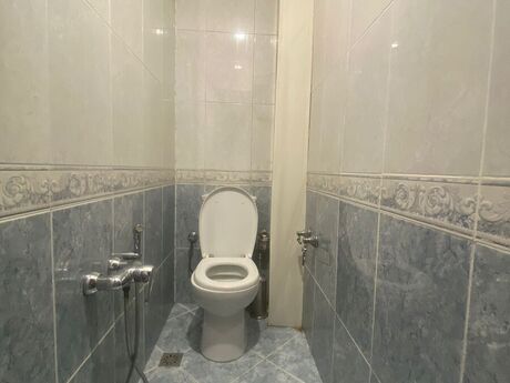 Elmlər Akademiyasında 4 otaqlı köhnə tikili mənzil satılır, 100 m², 240 000 AZN, şəkil 4 / 10