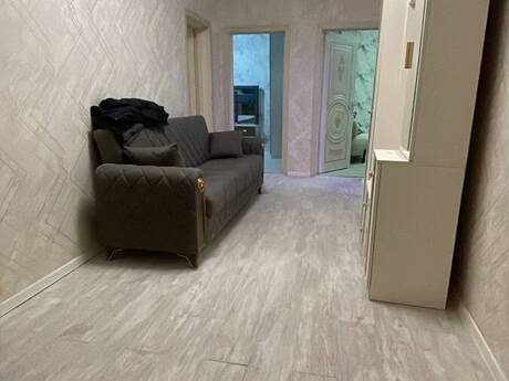 Qaraçuxurda 2 otaqlı köhnə tikili mənzil satılır, 90 m², 130 000 AZN, şəkil 2 / 6