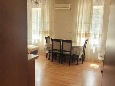 Elan №6540778 - Bakı, Nəriman Nərimanov m., 3 otaqlı, 61 m², 1/4 mərtəbə