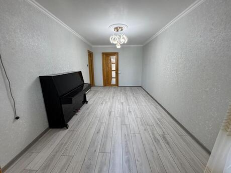 8-ci kilometrdə 2 otaqlı köhnə tikili mənzil satılır, 50 m², 150 000 AZN, şəkil 4 / 12