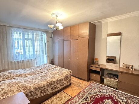 Əhmədlidə 3 otaqlı köhnə tikili mənzil satılır, 90 m², 175 000 AZN, şəkil 3 / 7