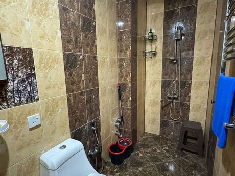 2-room old-build apartment for rent in Sahil, 65 m², 900 AZN/mo, photo 4 / 4