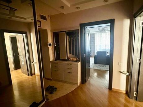 3-room old-build apartment for sale in İnşaatçılar, 62,7 m², 200 000 AZN, photo 3 / 12