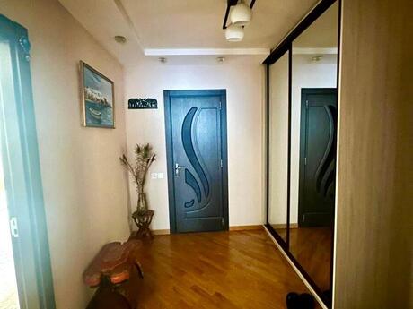 3-room old-build apartment for sale in İnşaatçılar, 62,7 m², 200 000 AZN, photo 2 / 12