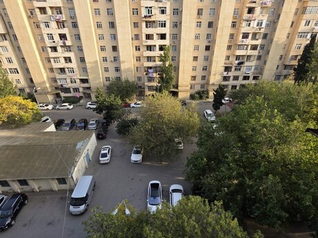 Bakıxanovda 3 otaqlı köhnə tikili mənzil satılır, 85 m², 234 000 AZN, şəkil 3 / 12