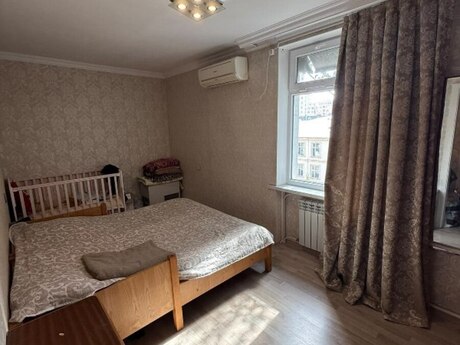 Elmlər Akademiyasında 2 otaqlı köhnə tikili mənzil satılır, 54 m², 177 000 AZN, şəkil 4 / 12