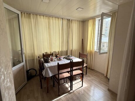 Elmlər Akademiyasında 2 otaqlı köhnə tikili mənzil satılır, 54 m², 177 000 AZN, şəkil 3 / 12