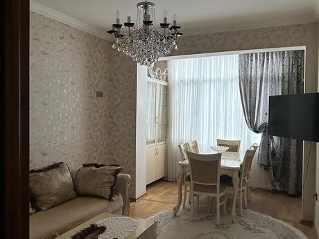 Azadlıq Prospektidə 2 otaqlı köhnə tikili mənzil kirayə verilir, 55 m², 699 AZN/ay, şəkil 2 / 7
