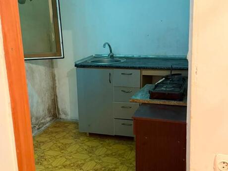 8 Noyabrda 2 otaqlı köhnə tikili mənzil satılır, 45 m², 128 000 AZN, şəkil 3 / 6