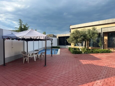 Şüvəlanda 5 otaqlı həyət evi kirayə verilir, 200 m², 100 AZN/ay, şəkil 2 / 12