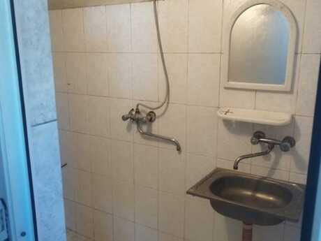 Сдаётся 1-комнатная квартира в старом фонде, Nəriman Nərimanov, 50 м², 280 AZN/мес, фото 4 / 5