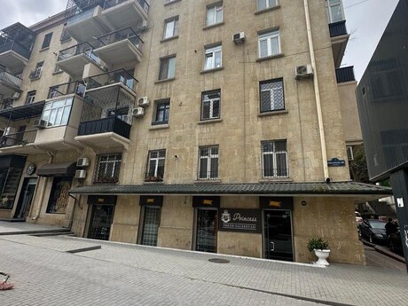 Объявление №6541150 - Баку, м. Низами, 3-комн., 75 м², 2/5 этаж