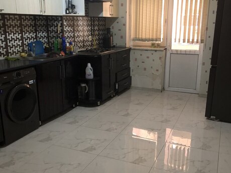 Сдаётся 3-комнатная квартира в новостройке, İnşaatçılar, 112 м², 700 AZN/мес, фото 2 / 6