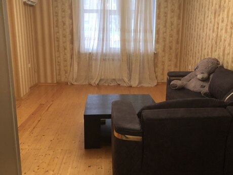 Сдаётся 3-комнатная квартира в новостройке, İnşaatçılar, 112 м², 700 AZN/мес, фото 3 / 6