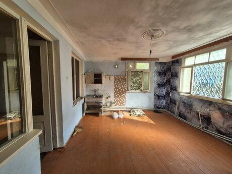 Azadlıq Prospektidə 3 otaqlı köhnə tikili mənzil satılır, 65 m², 130 000 AZN, şəkil 4 / 9
