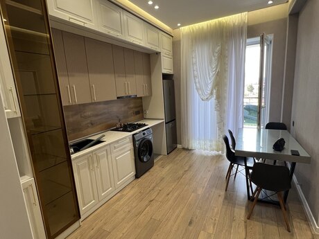 2 otaq · 72,6 m² · 3/10 mərtəbə, Biləcəri