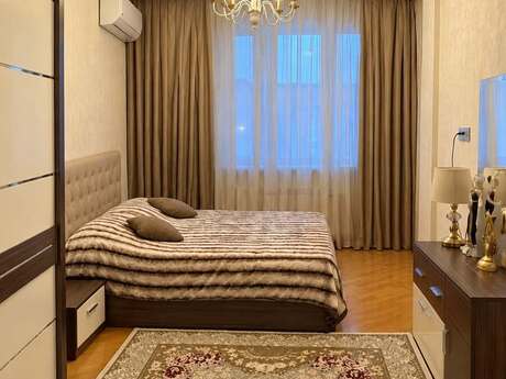 Bakıxanovda 3 otaqlı yeni tikili mənzil satılır, 120 m², 293 000 AZN, şəkil 2 / 9